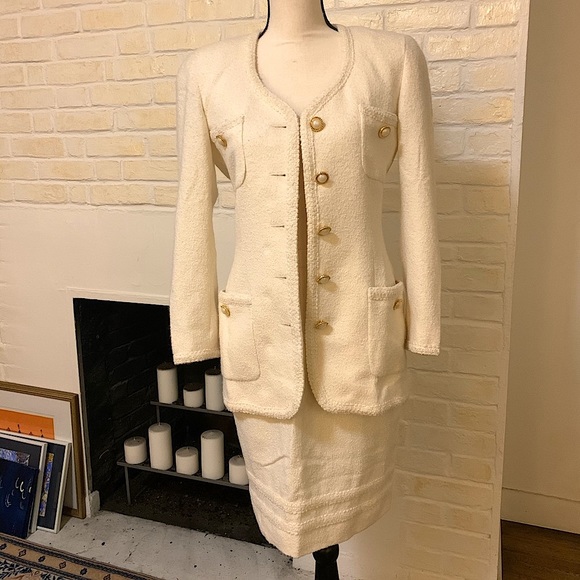 Wow 🤍  2pc Escada Suit Small Fit (34/38) - Picture 1 of 13